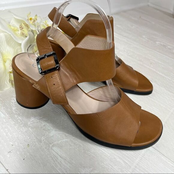 Ecco Womens sandals size 10 Block heel Leather - Picture 2 of 9